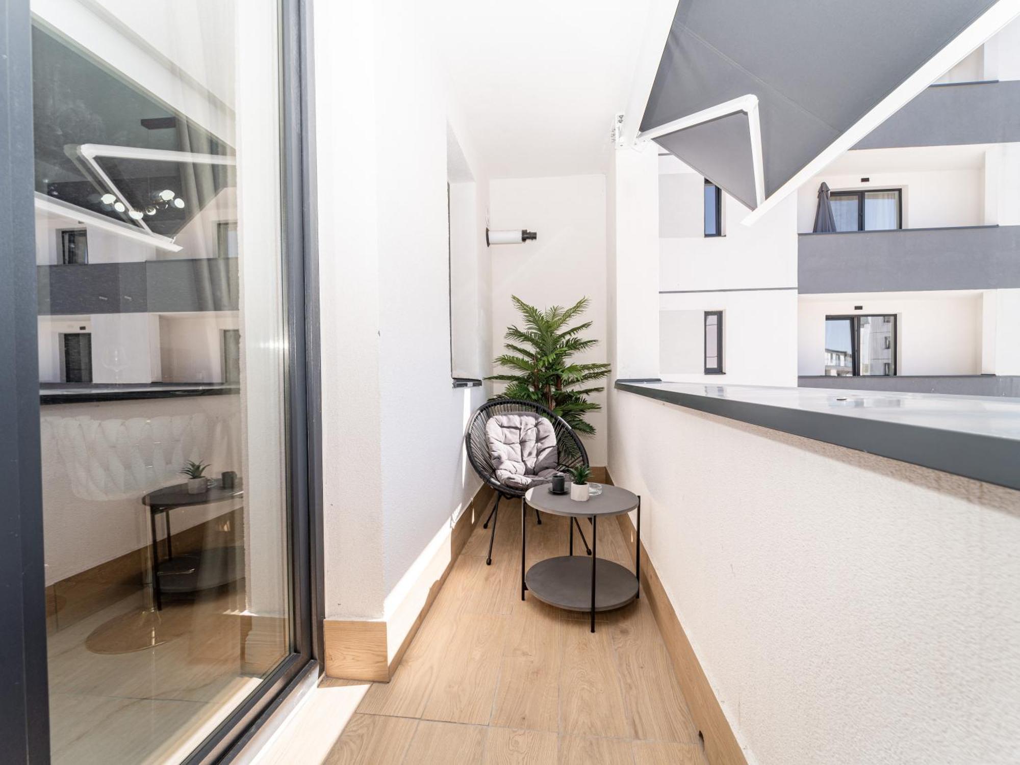Fashion Stay-Valentino Apartment - By Openhouse Giroc Dış mekan fotoğraf